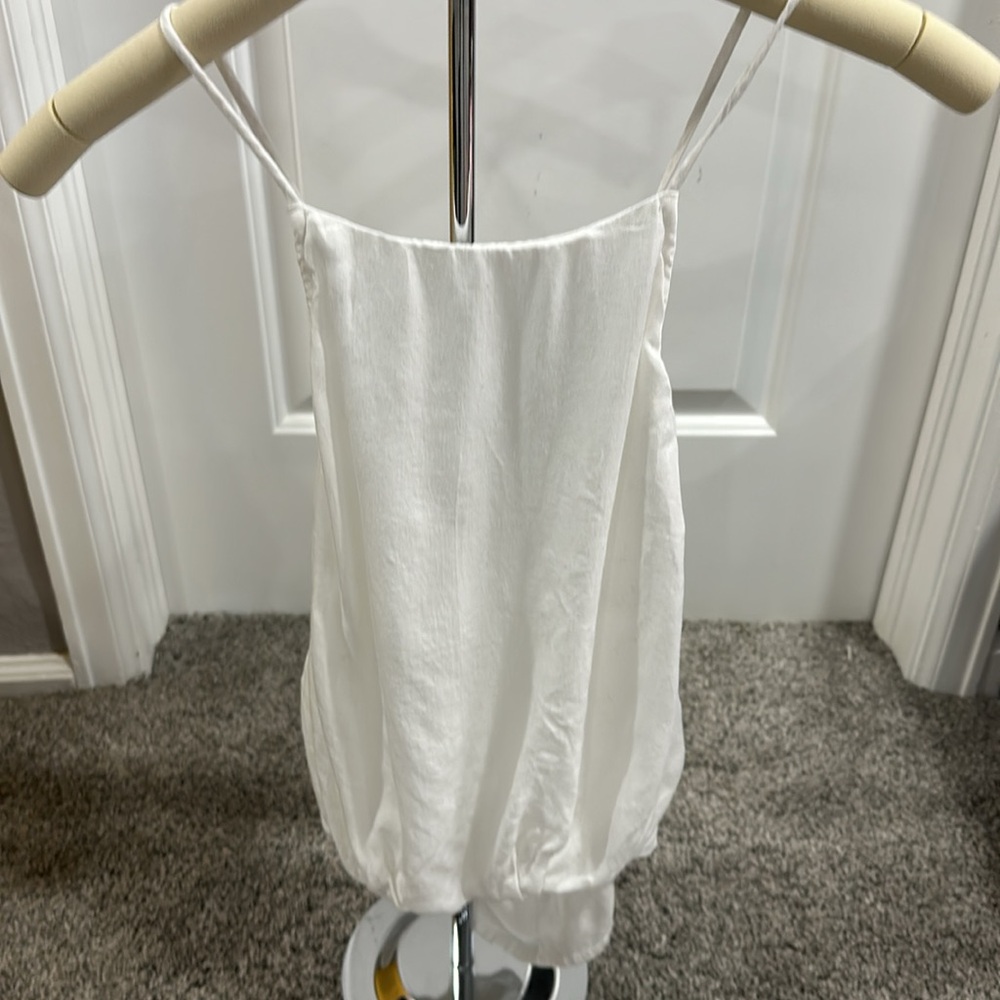 Silence + Noise White Cross back Strap Top Size Small - Picture 2 of 6